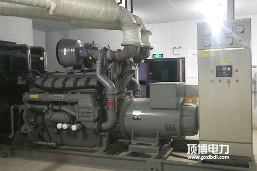 400kw珀金斯柴油發(fā)電機(jī)組圖片